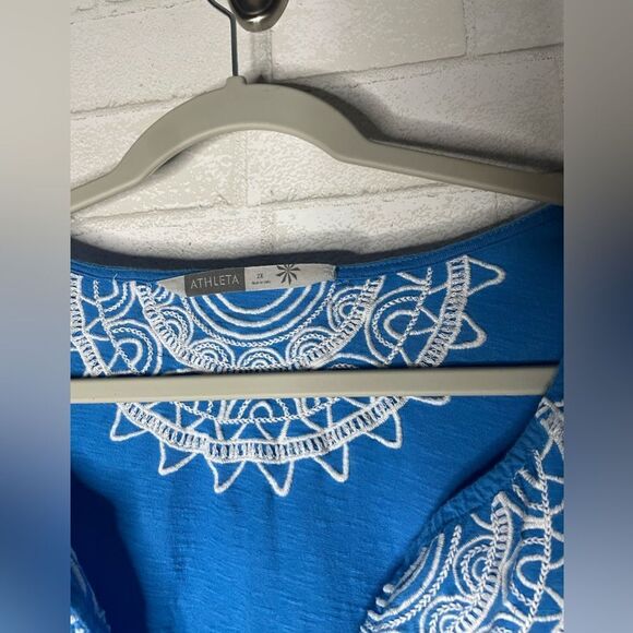 Athleta Embroidered Blouse Short Sleeve Deep V Neck Size 2X - Picture 4 of 10